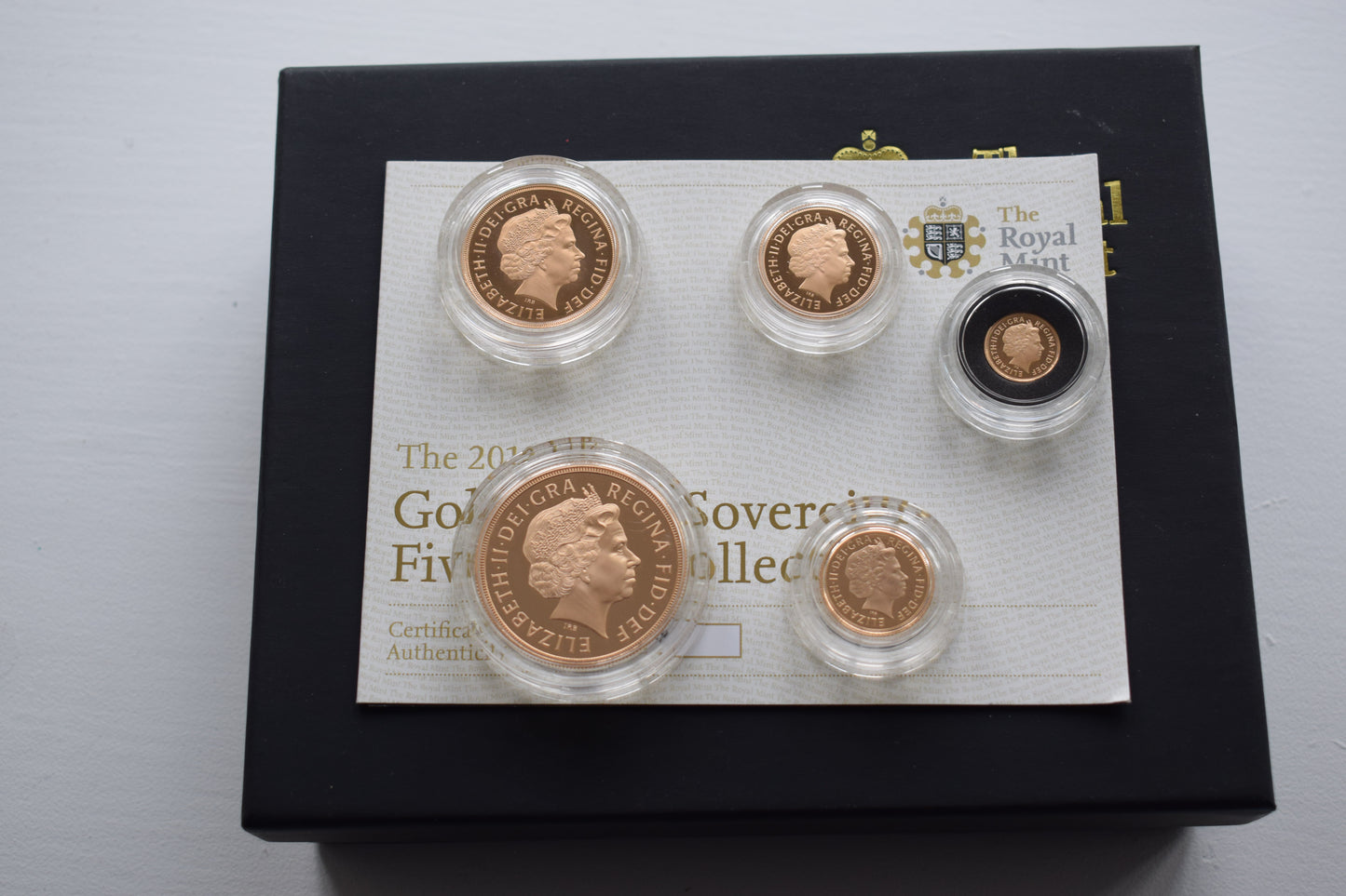 2012 Royal Mint QE II George & the Dragon 69.54 g 5 Coin Gold Proof Sovereign Set