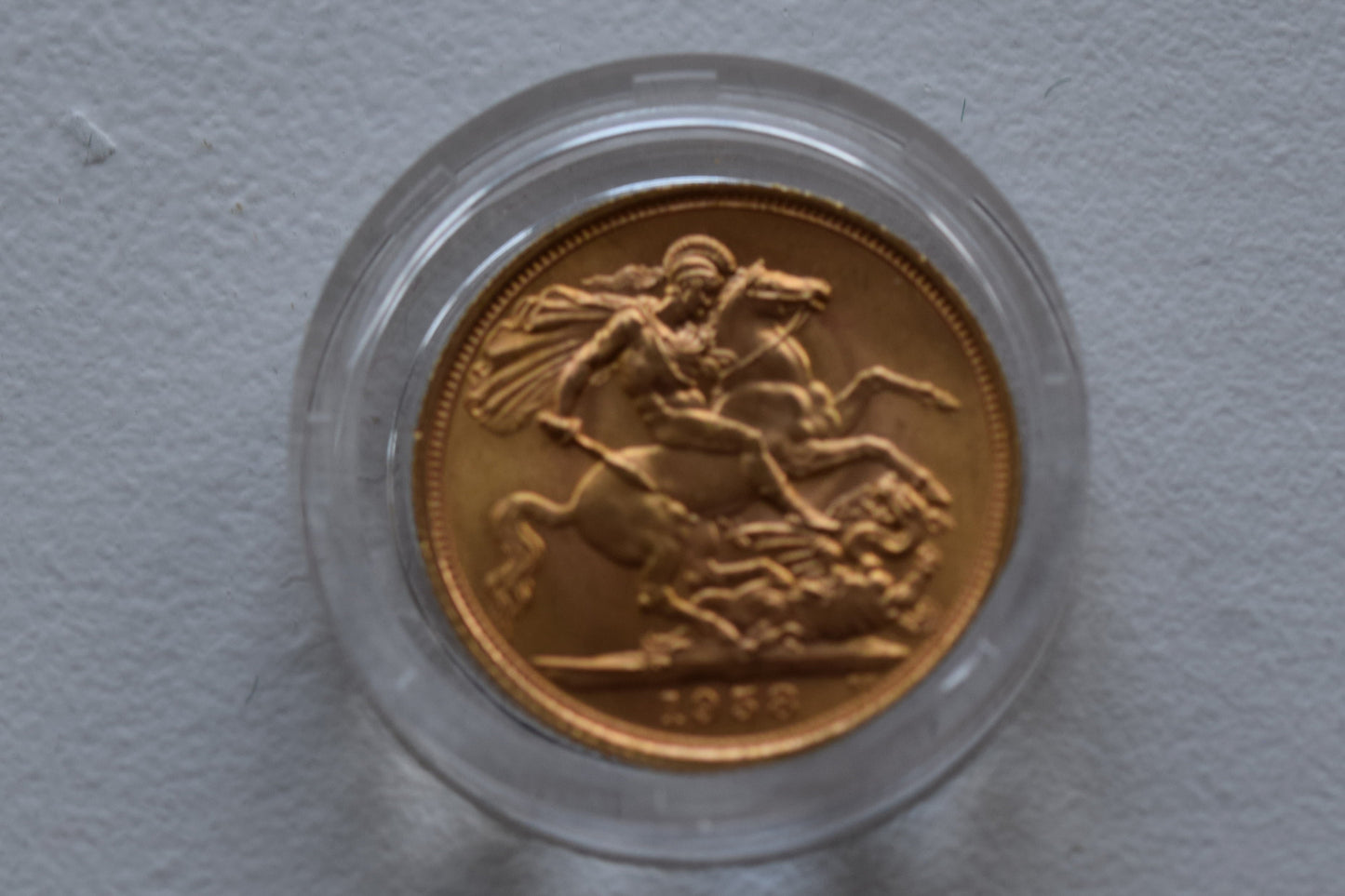 1958 RM QE II George & Dragon Gold Sovereign