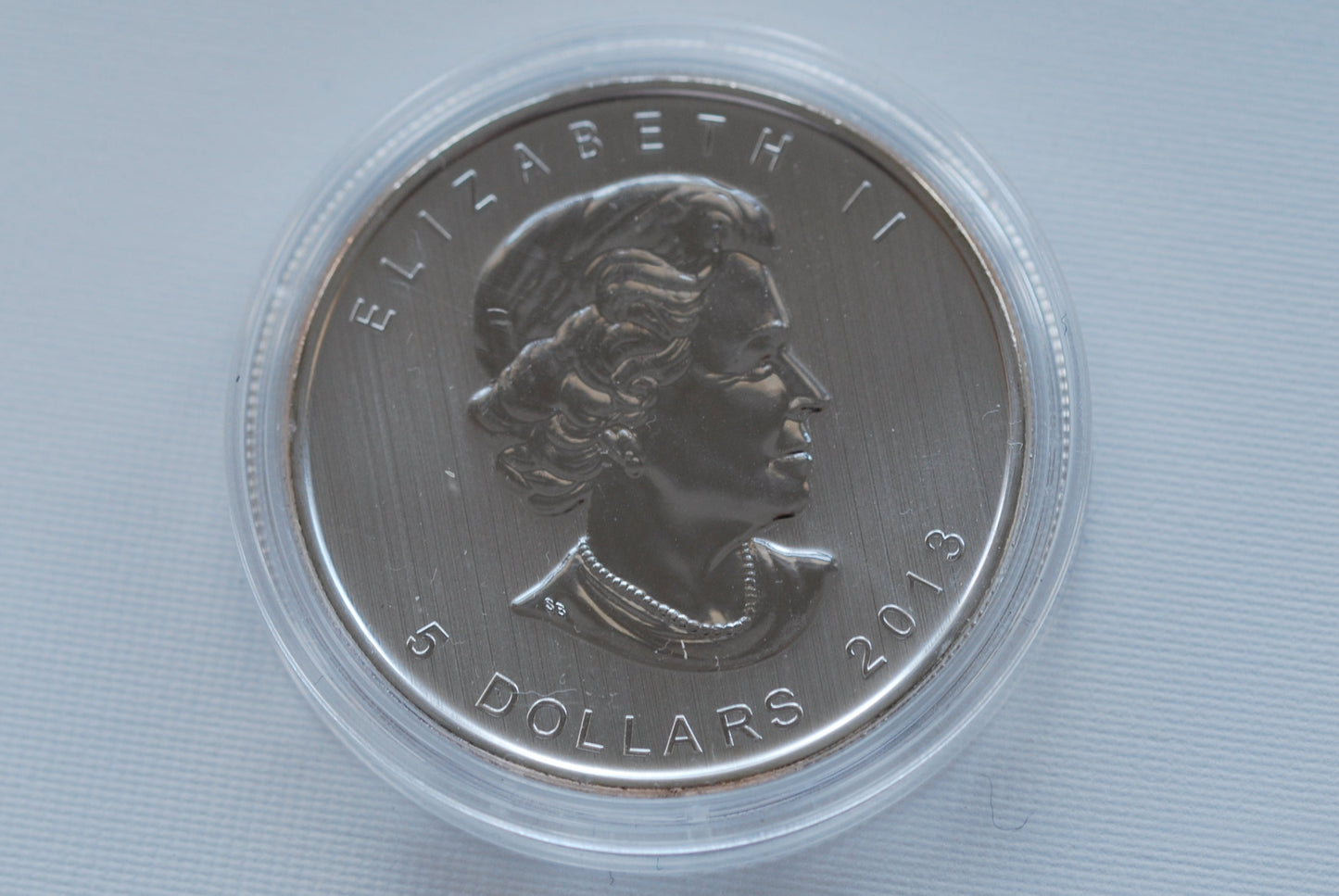 2013 Canadian Mint QE II $5 Bison- 1 oz 9999 Silver Coin