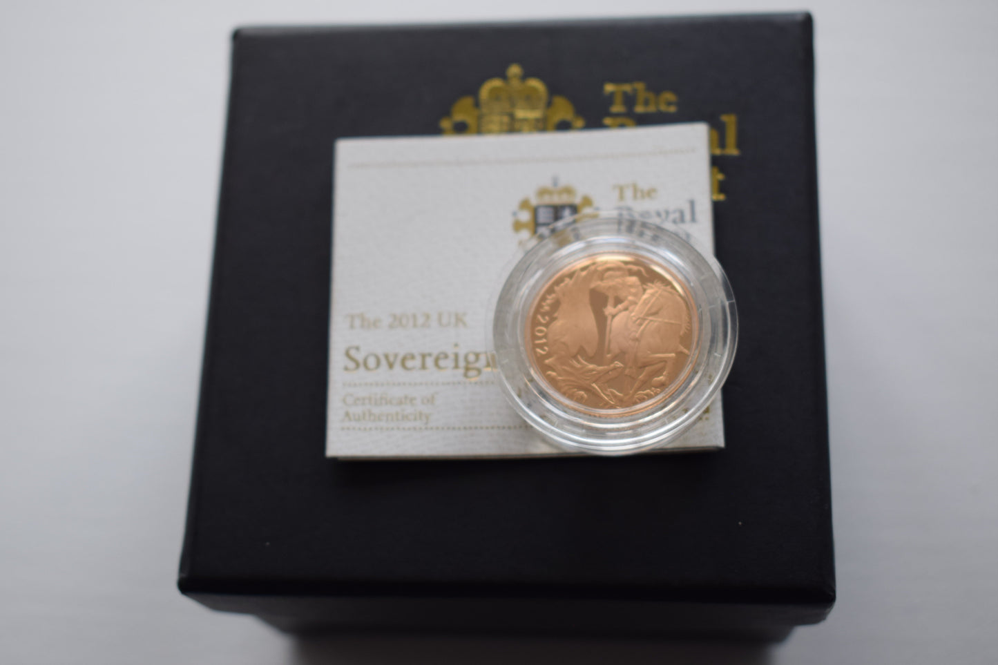 2012 Royal Mint QE II one off design Gold Proof Sovereign AGW 7.32g Box COA