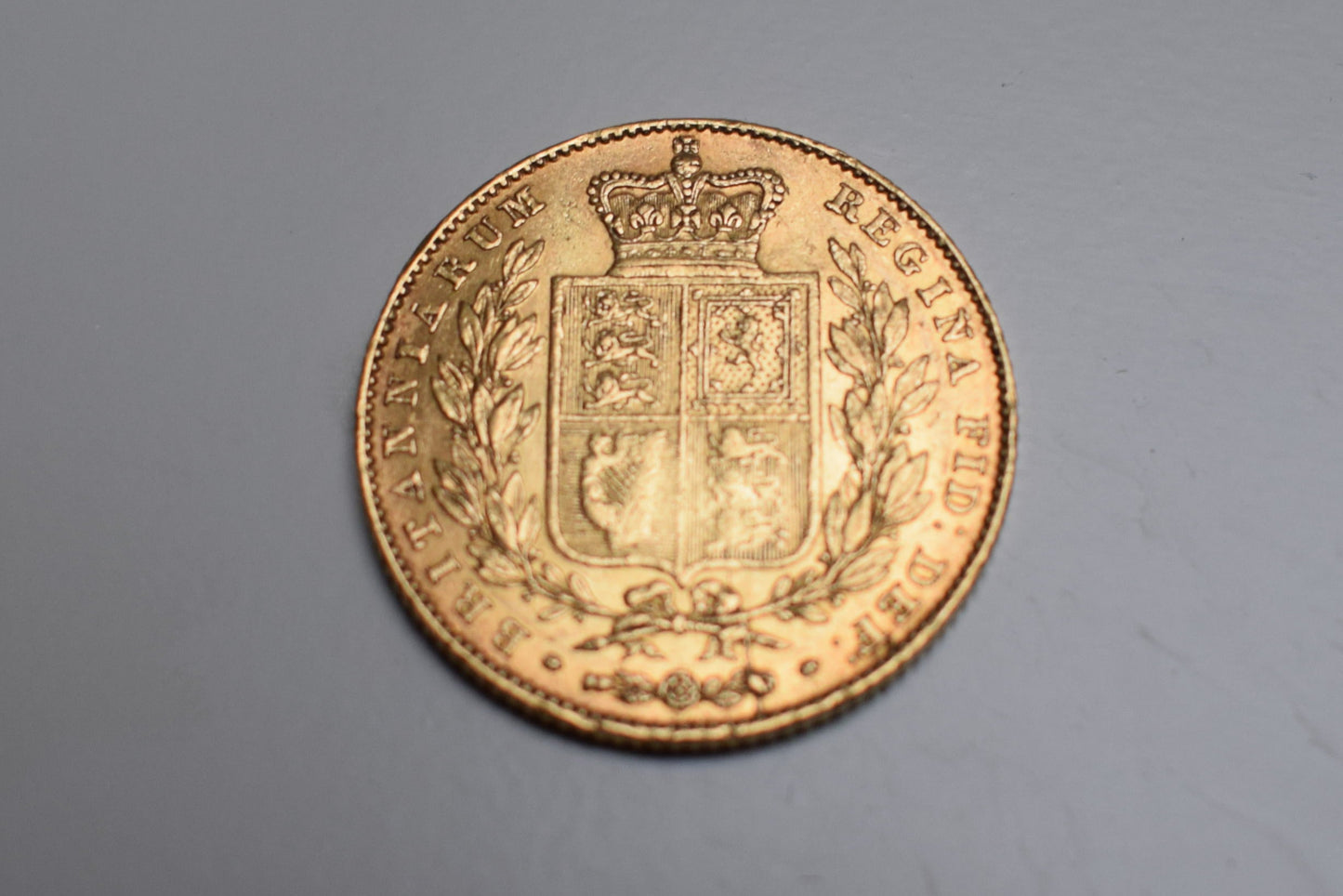 1845 Queen Victoria Young Shield Sovereign 7.99 grams (AGW 7.32 grams) Gold Coin